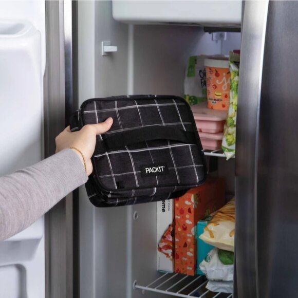 PackIt freezable breastmilk storage bag, polka dots - Picture 4 of 4